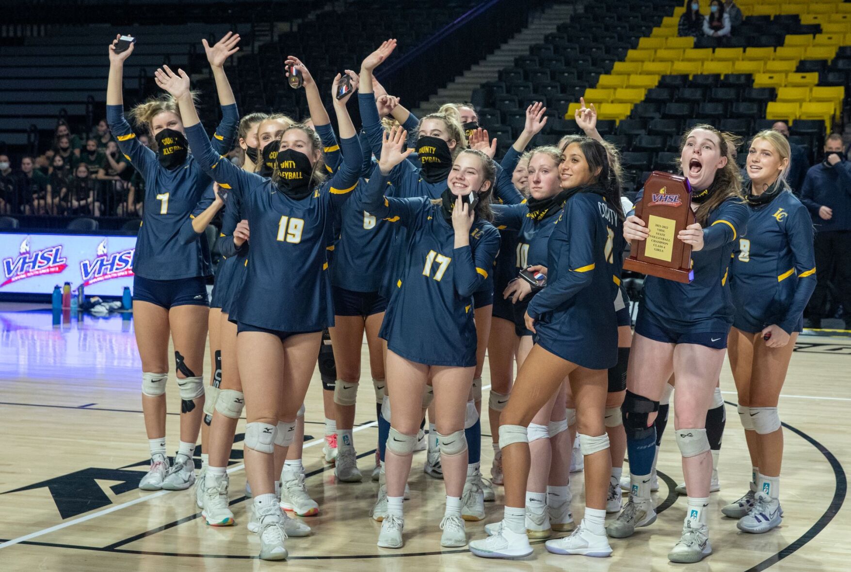 LCHS VB champs_15.jpg